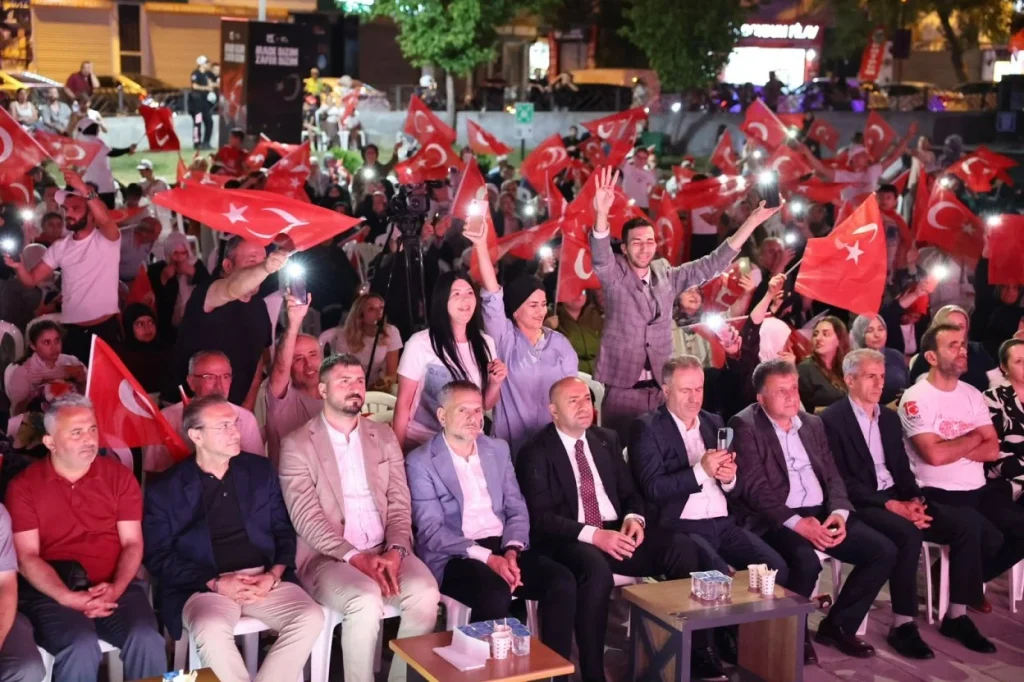 15 Temmuz’un 10. Yılında Bayrampaşa Tek Yürek Oldu